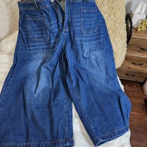 Plus size wide leg crop jeans